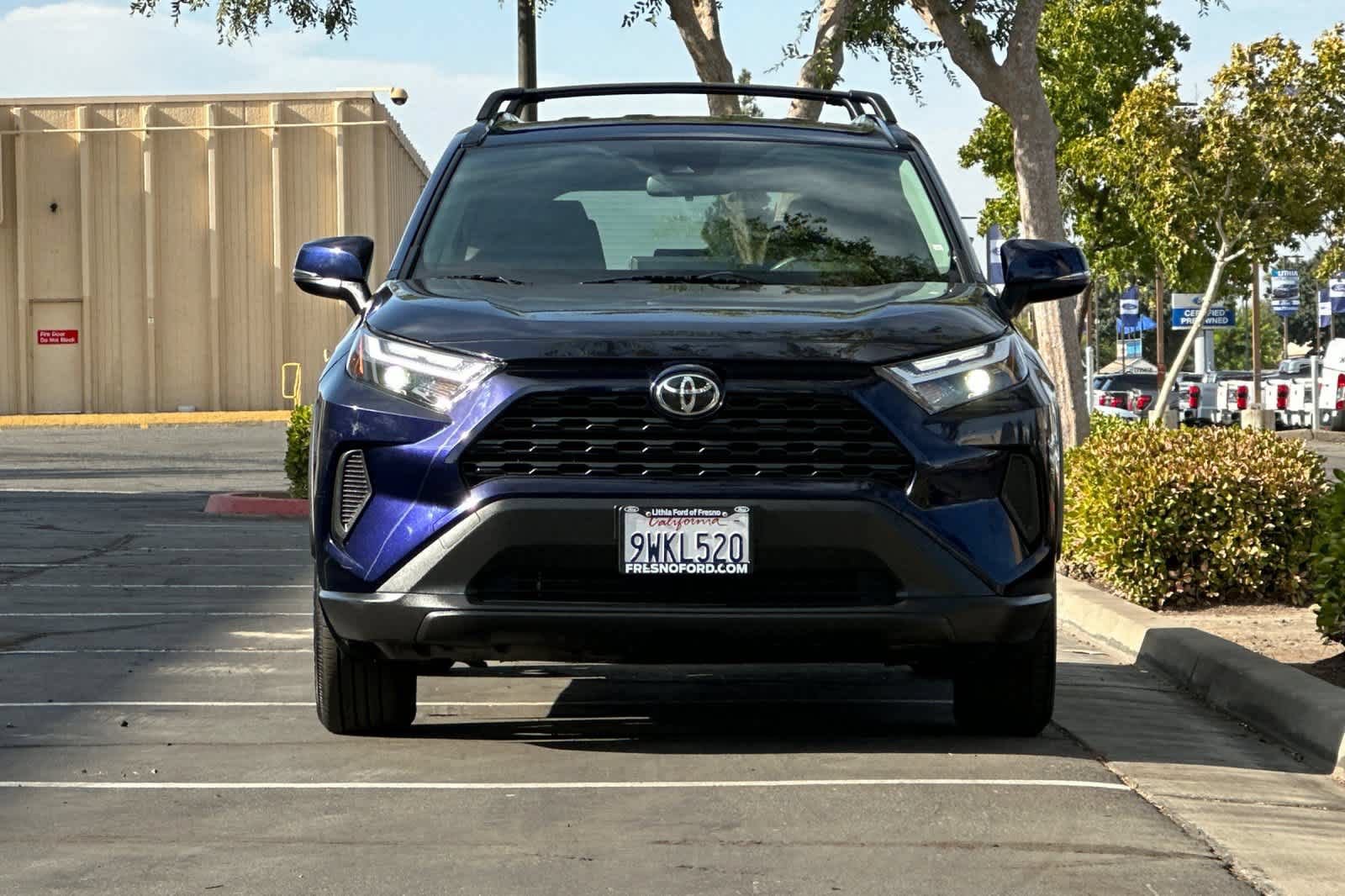 Used 2025 Toyota RAV4 XLE AWD/4WD image 11