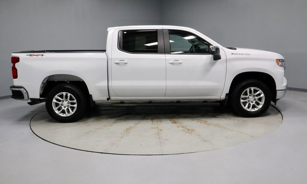 Used 2023 Chevrolet Silverado 1500 LT AWD/4WD image 12