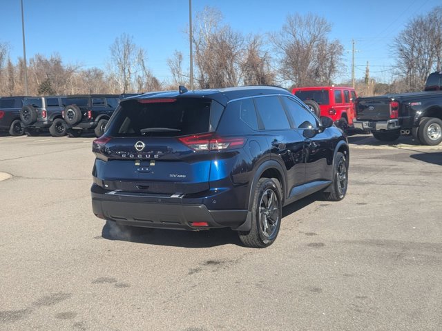 Used 2024 Nissan Rogue SV w/ SV Premium Package image 5