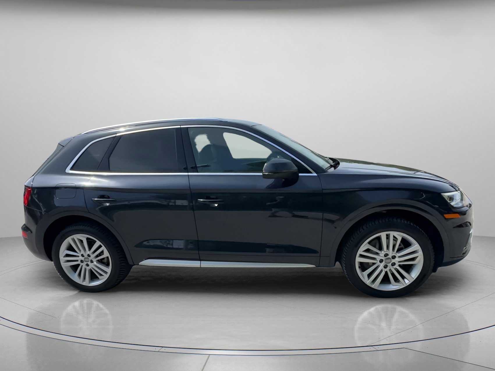 Used 2018 Audi Q5 2.0T Premium Plus w/ Premium Plus Package image 30