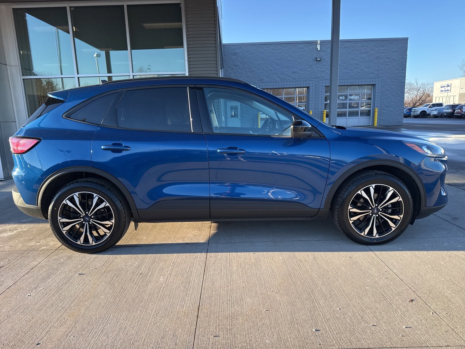 Certified 2022 Ford Escape SEL w/ SEL Stealth AWD Package image 2