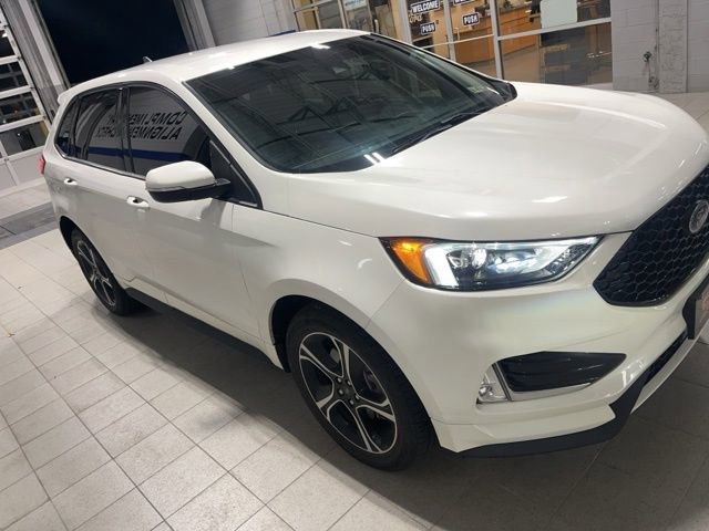 Certified 2022 Ford Edge ST image 2