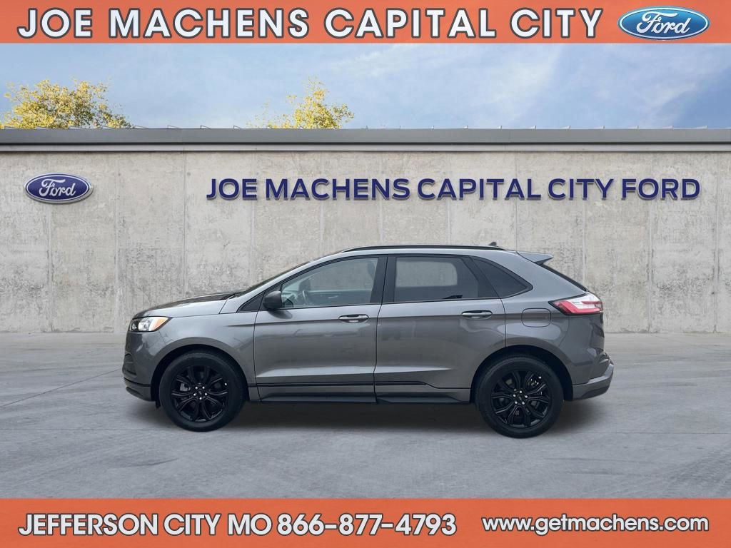 Certified 2023 Ford Edge SE w/ Black Appearance Package image 5