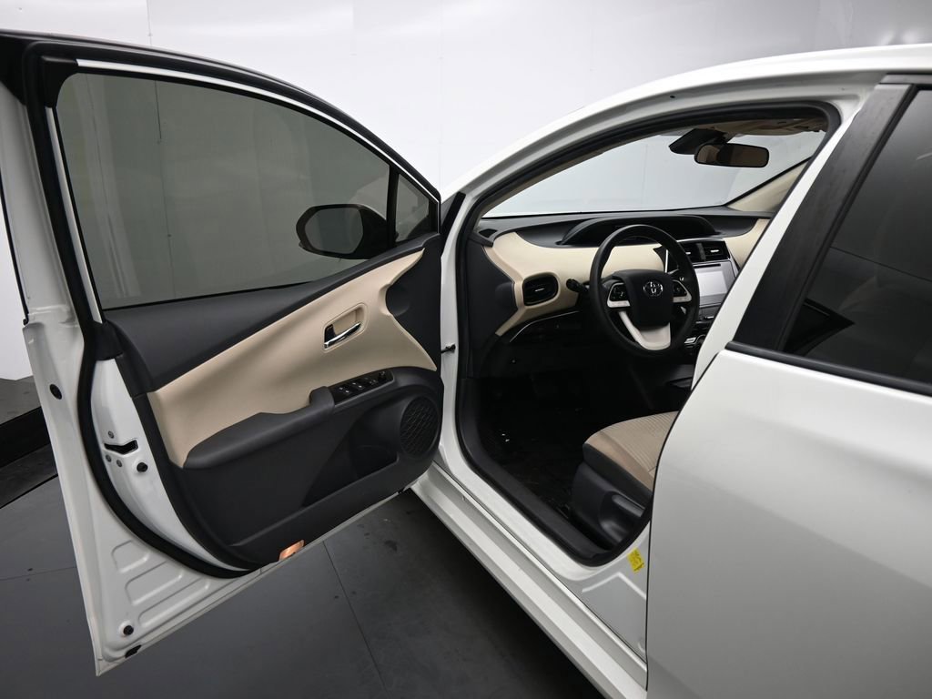 Used 2017 Toyota Prius One image 35