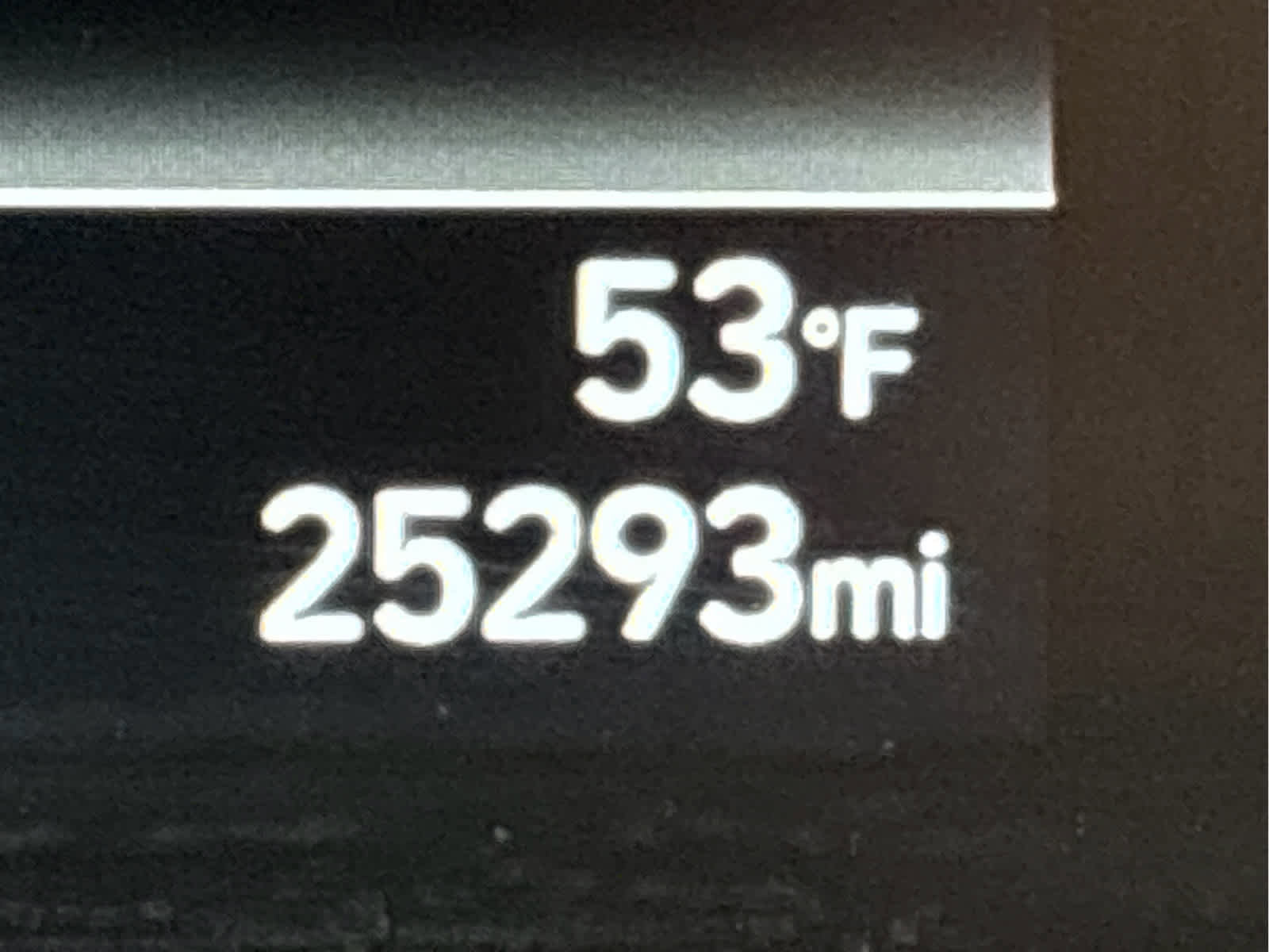 Used 2023 Hyundai Venue Limited image 18