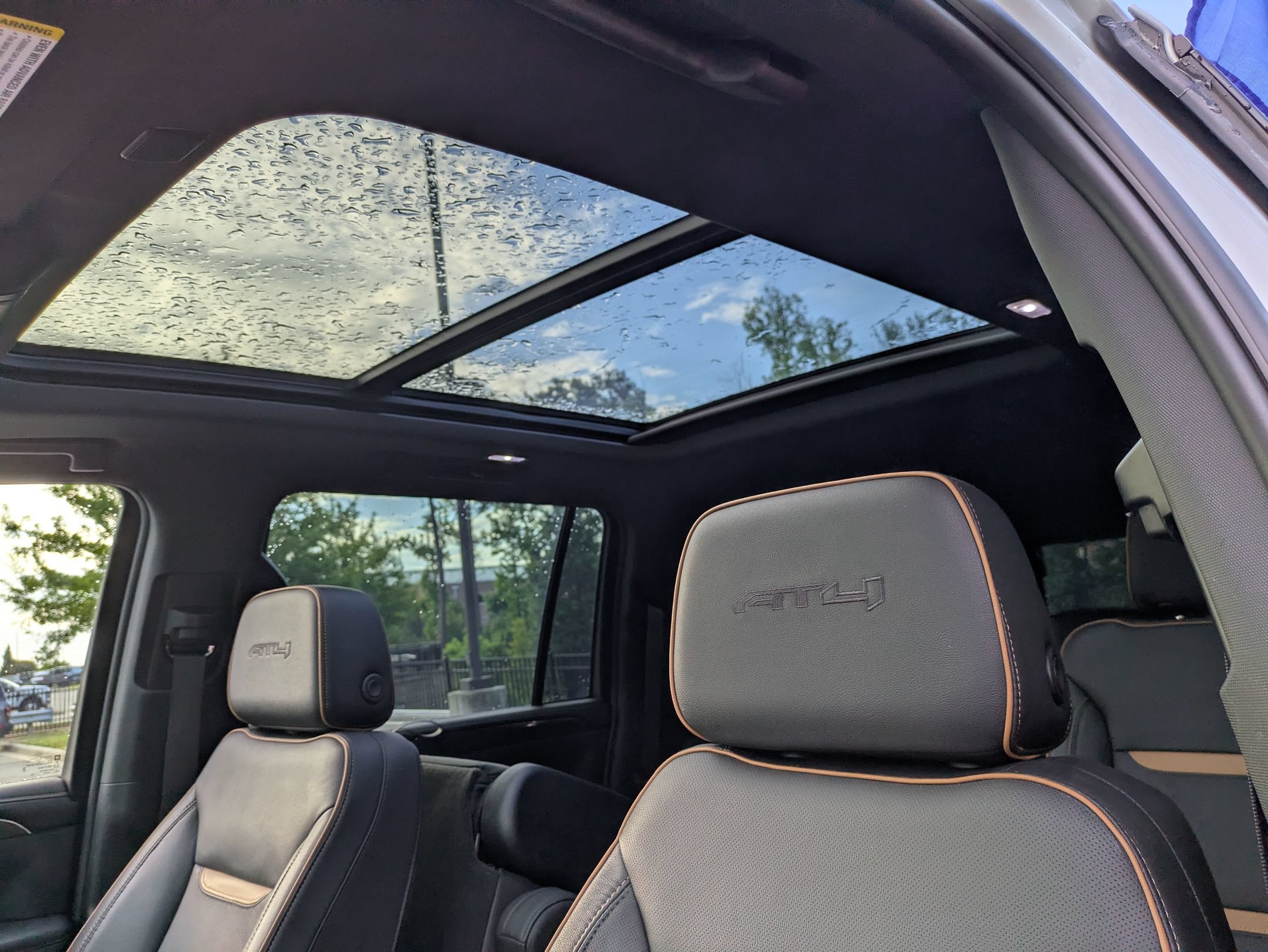 Used 2023 GMC Yukon XL AT4 AWD/4WD image 27