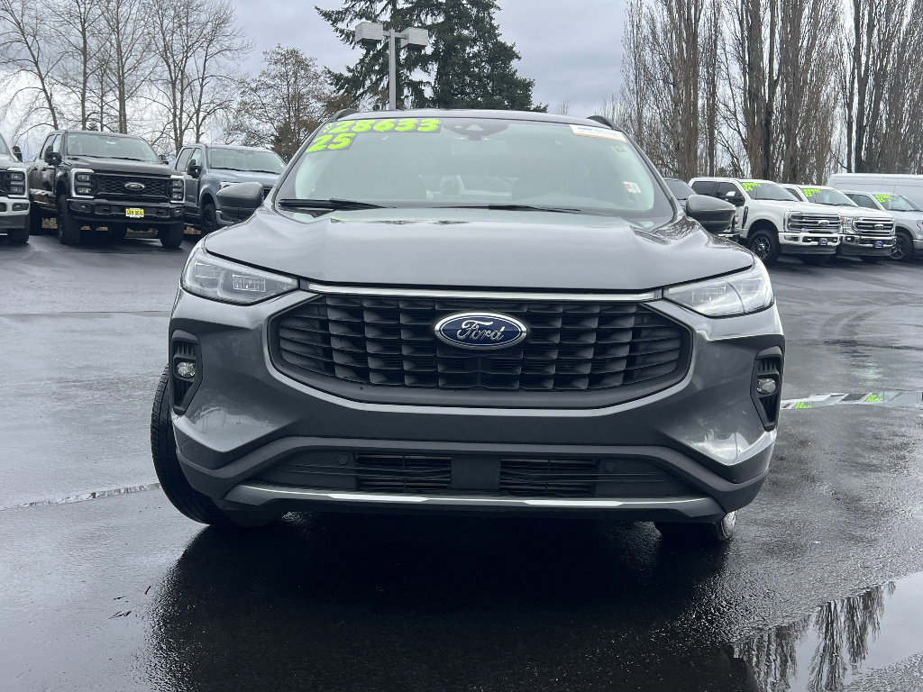 Certified 2025 Ford Escape Platinum image 9