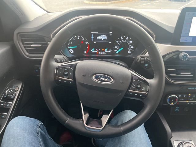 Certified 2022 Ford Escape SE w/ SE Sport Appearance Package image 30