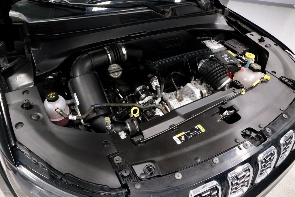 Used 2024 Jeep Compass Limited image 16