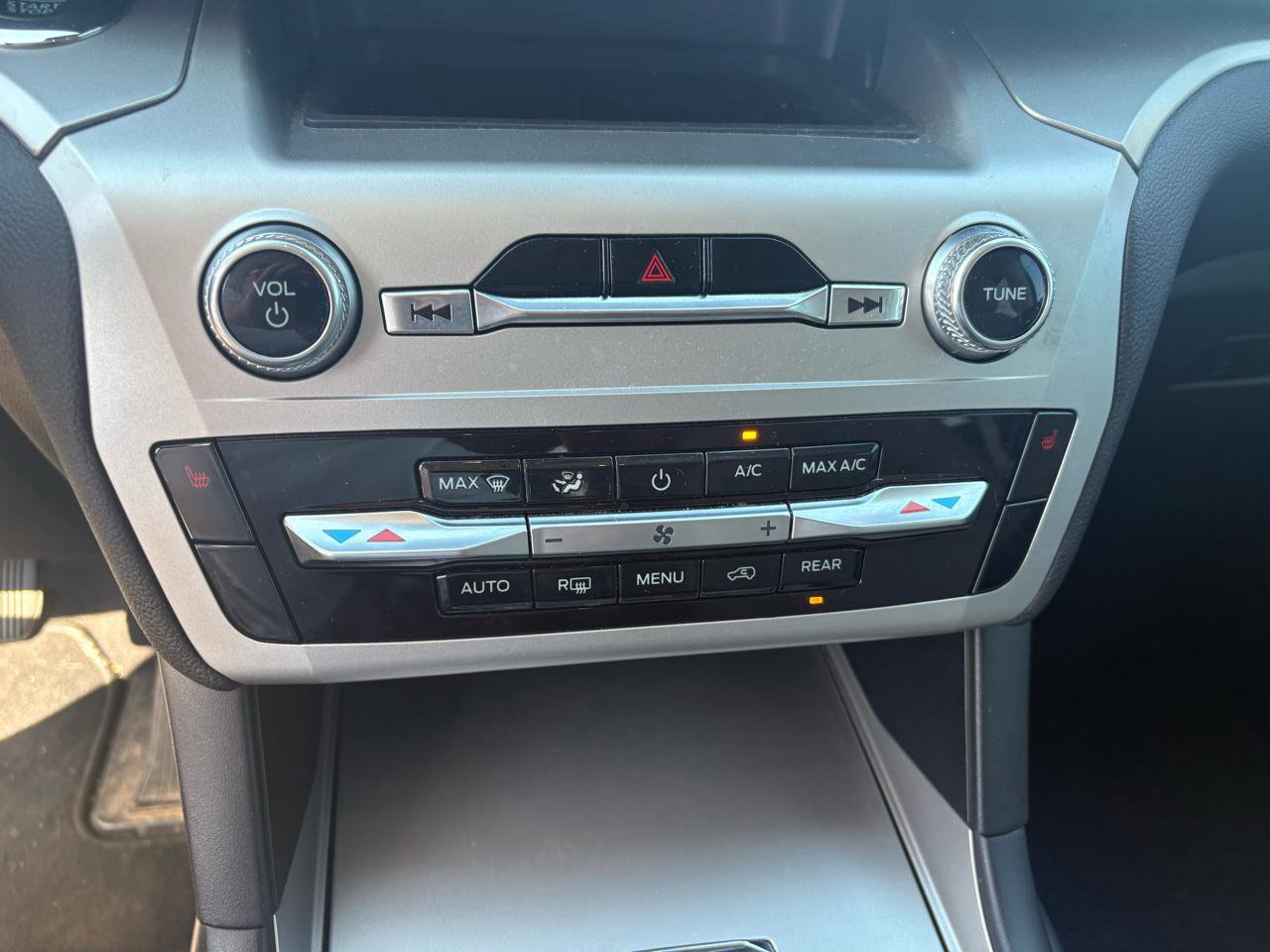 Certified 2022 Ford Explorer XLT image 23