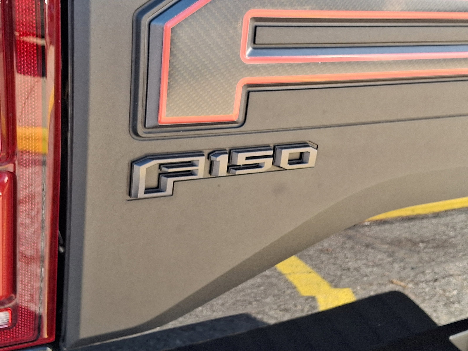 Certified 2020 Ford F150 Raptor w/ Equipment Group 802A Luxury image 32