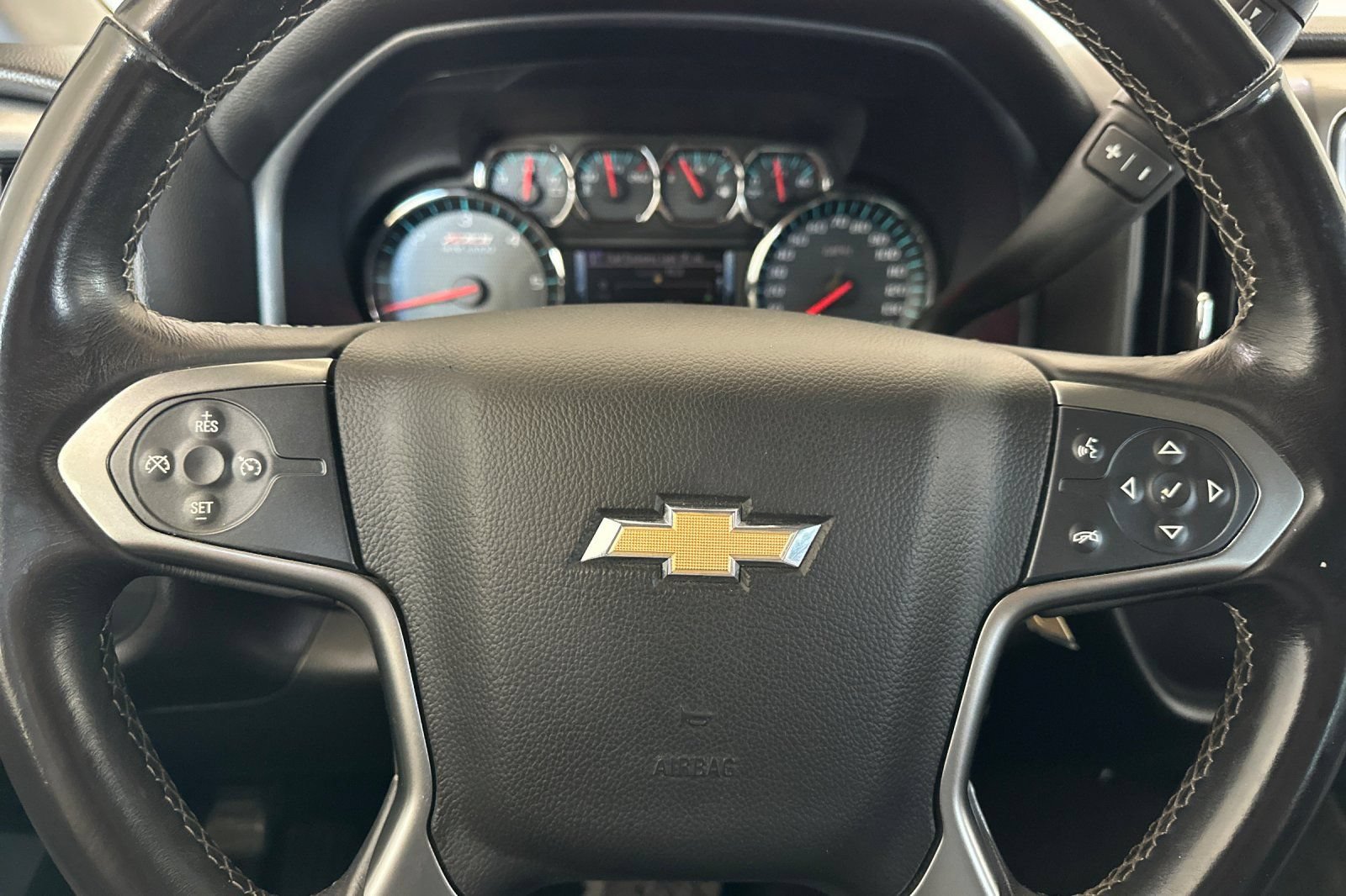 Used 2018 Chevrolet Silverado 1500 LT w/ All Star Edition AWD/4WD image 22