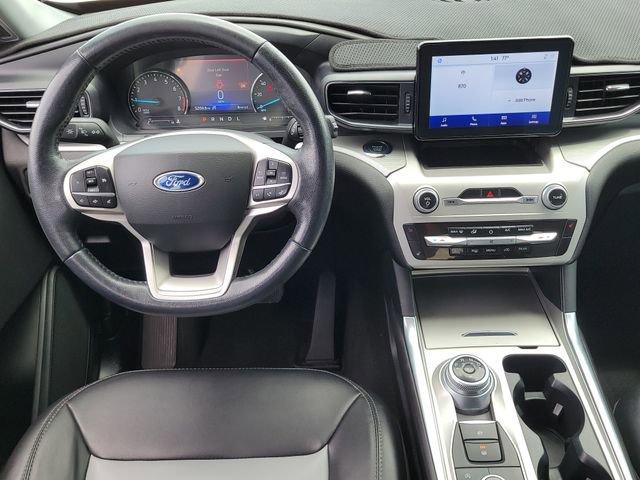 Certified 2022 Ford Explorer XLT w/ Equipment Group 202A AWD/4WD image 10