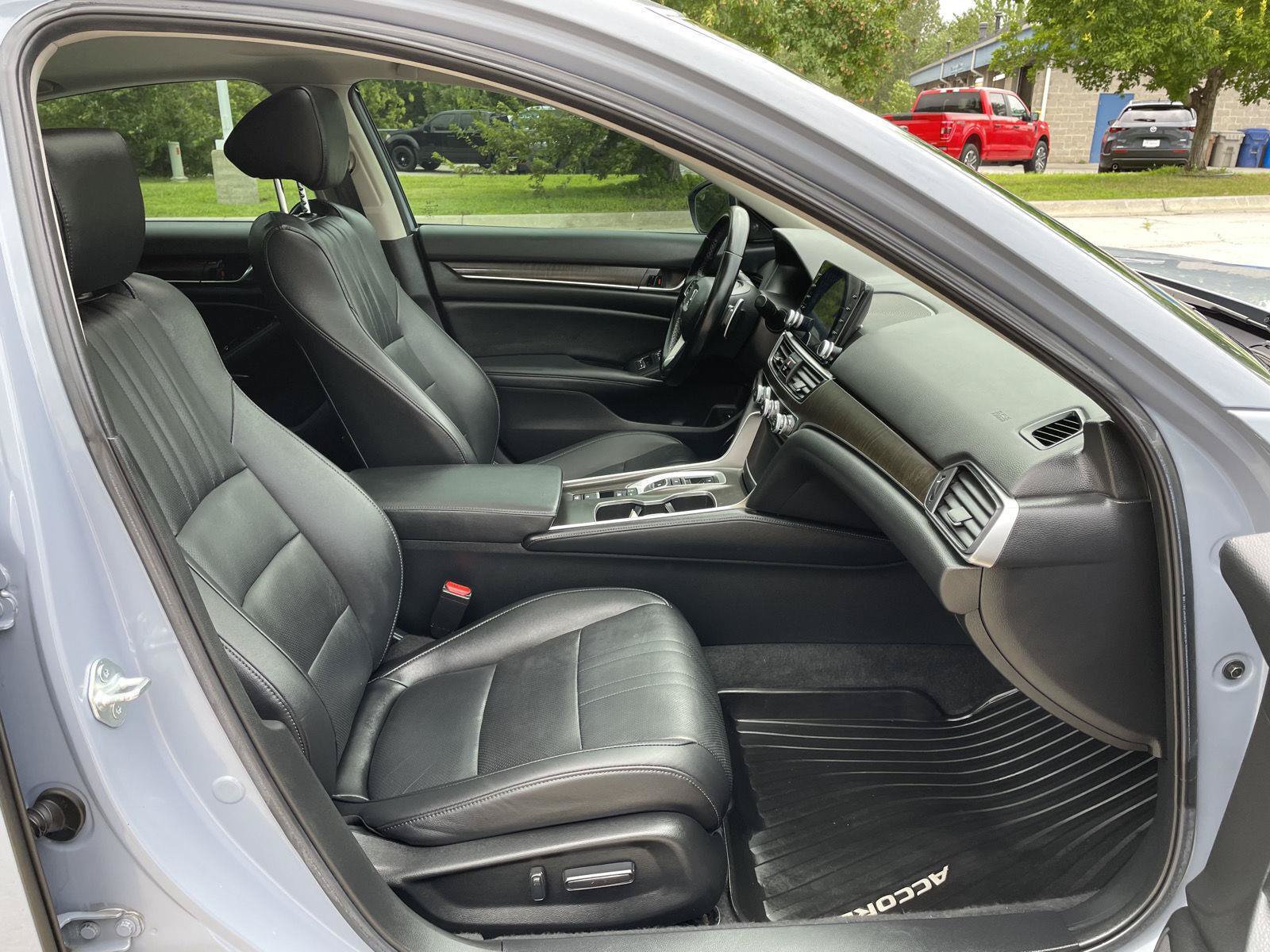 Used 2022 Honda Accord Touring image 19