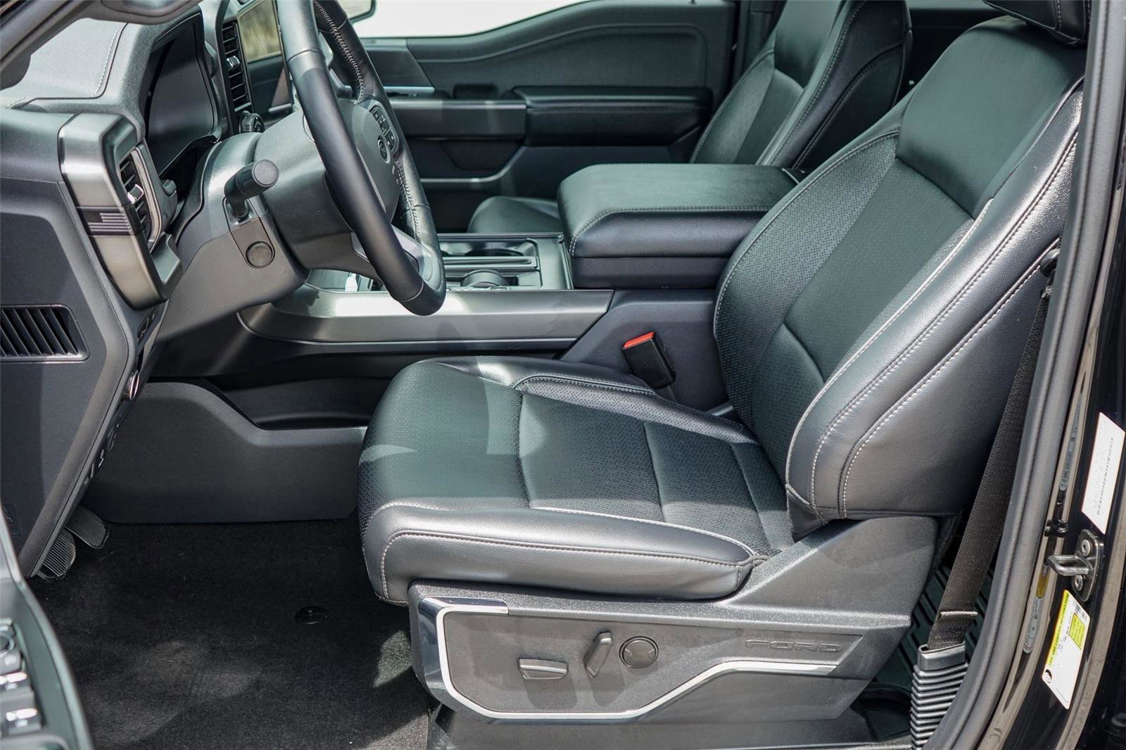 Certified 2024 Ford F150 Lariat w/ FX4 Off-Road Package image 10