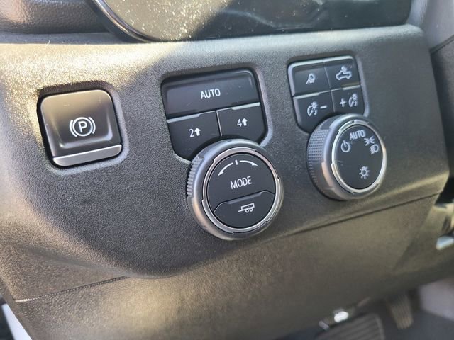 Used 2022 Chevrolet Silverado 1500 LT w/ Safety Package image 17