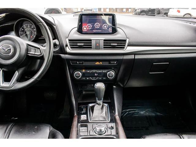 Used 2018 MAZDA MAZDA3 Touring image 14