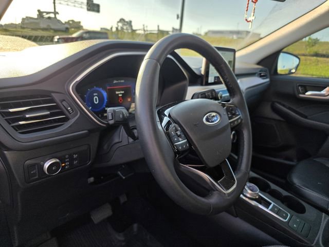 Certified 2022 Ford Escape SEL w/ Technology Package AWD/4WD image 11