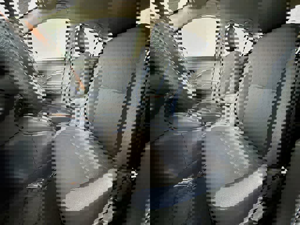 Used 2023 Nissan Versa SV image 12