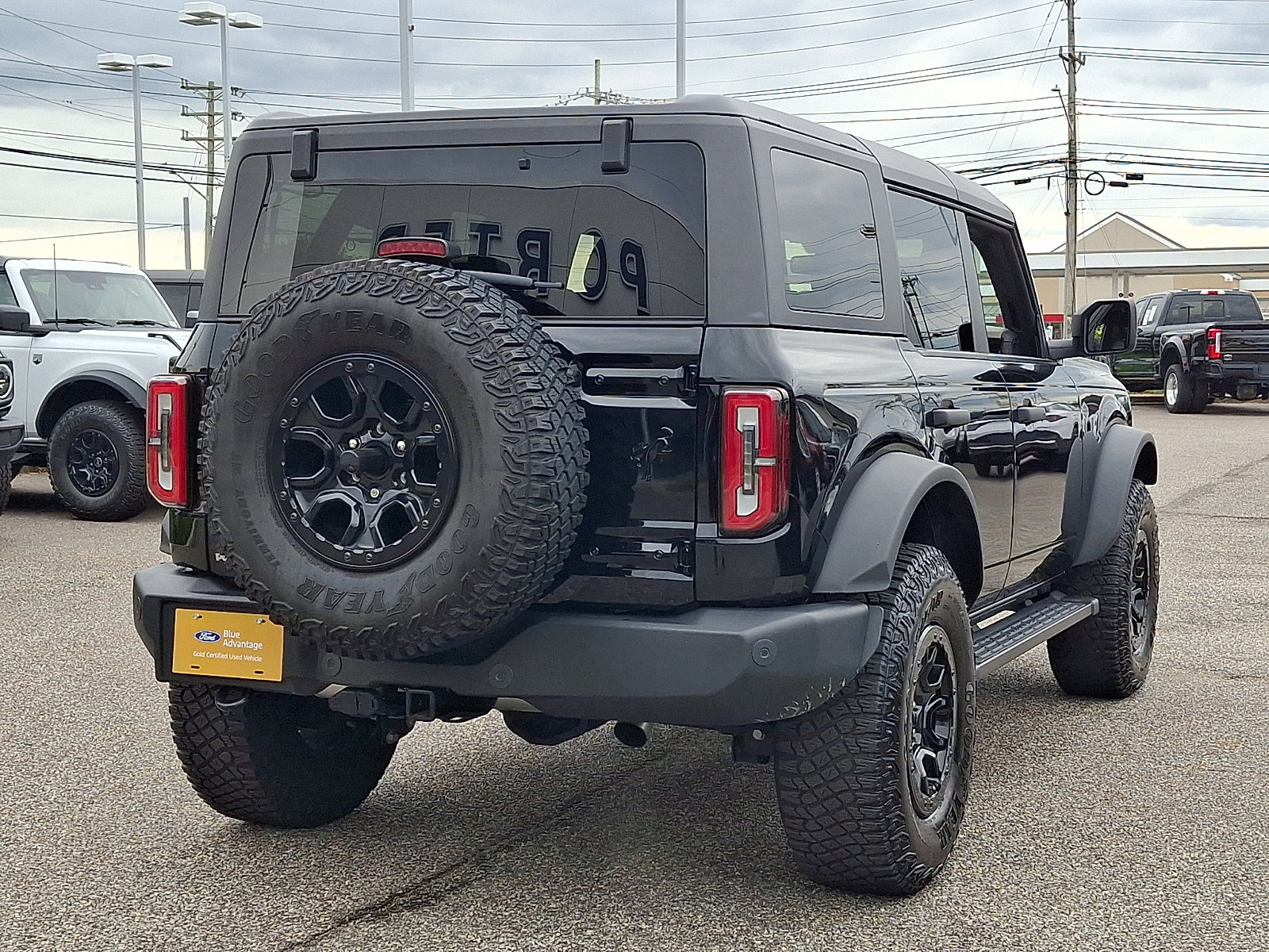 Certified 2024 Ford Bronco Wildtrak AWD/4WD image 10