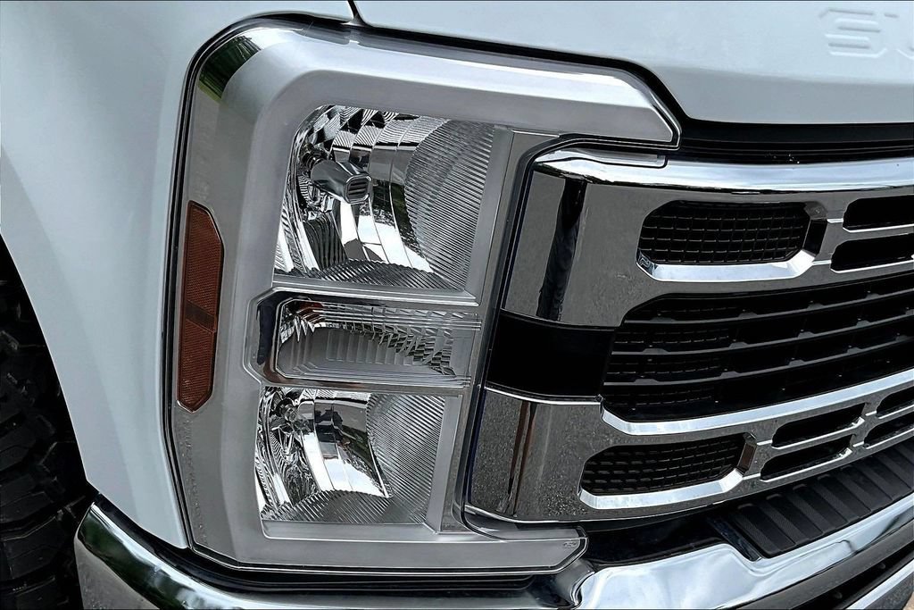 Certified 2026 Ford F250 XLT AWD/4WD image 34