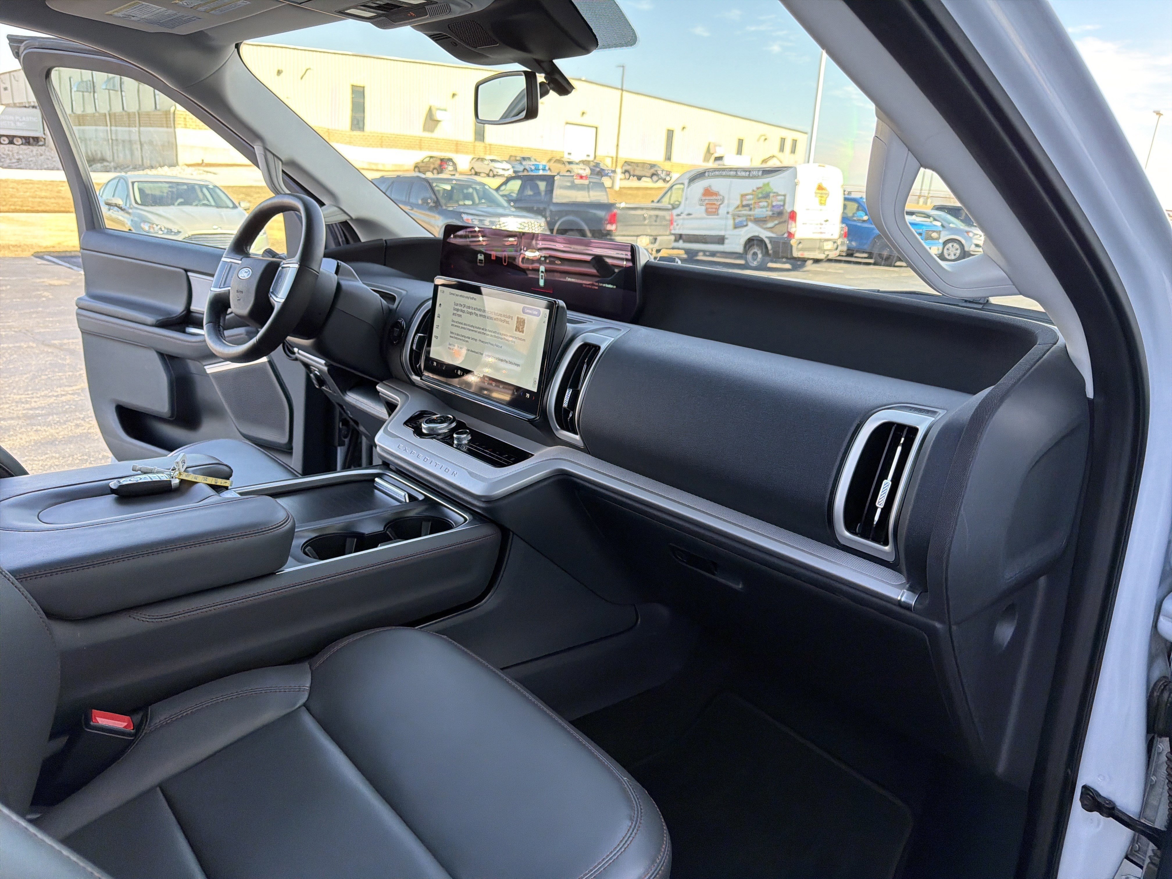 Certified 2025 Ford Expedition Active image 37