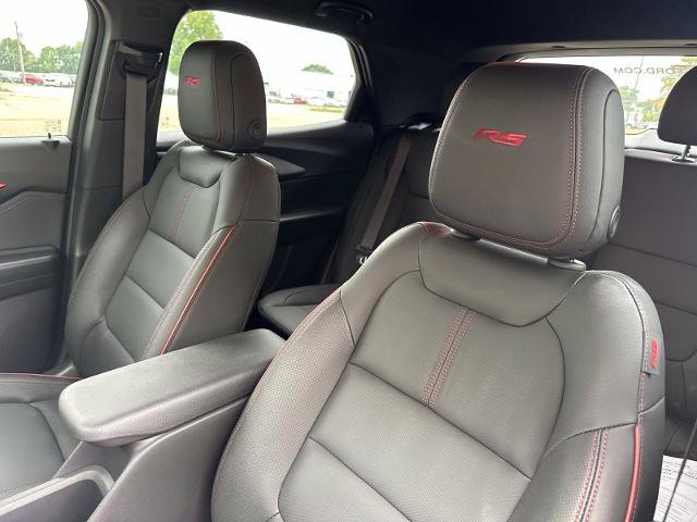 Used 2025 Chevrolet TrailBlazer RS w/ Convenience Package AWD/4WD image 4