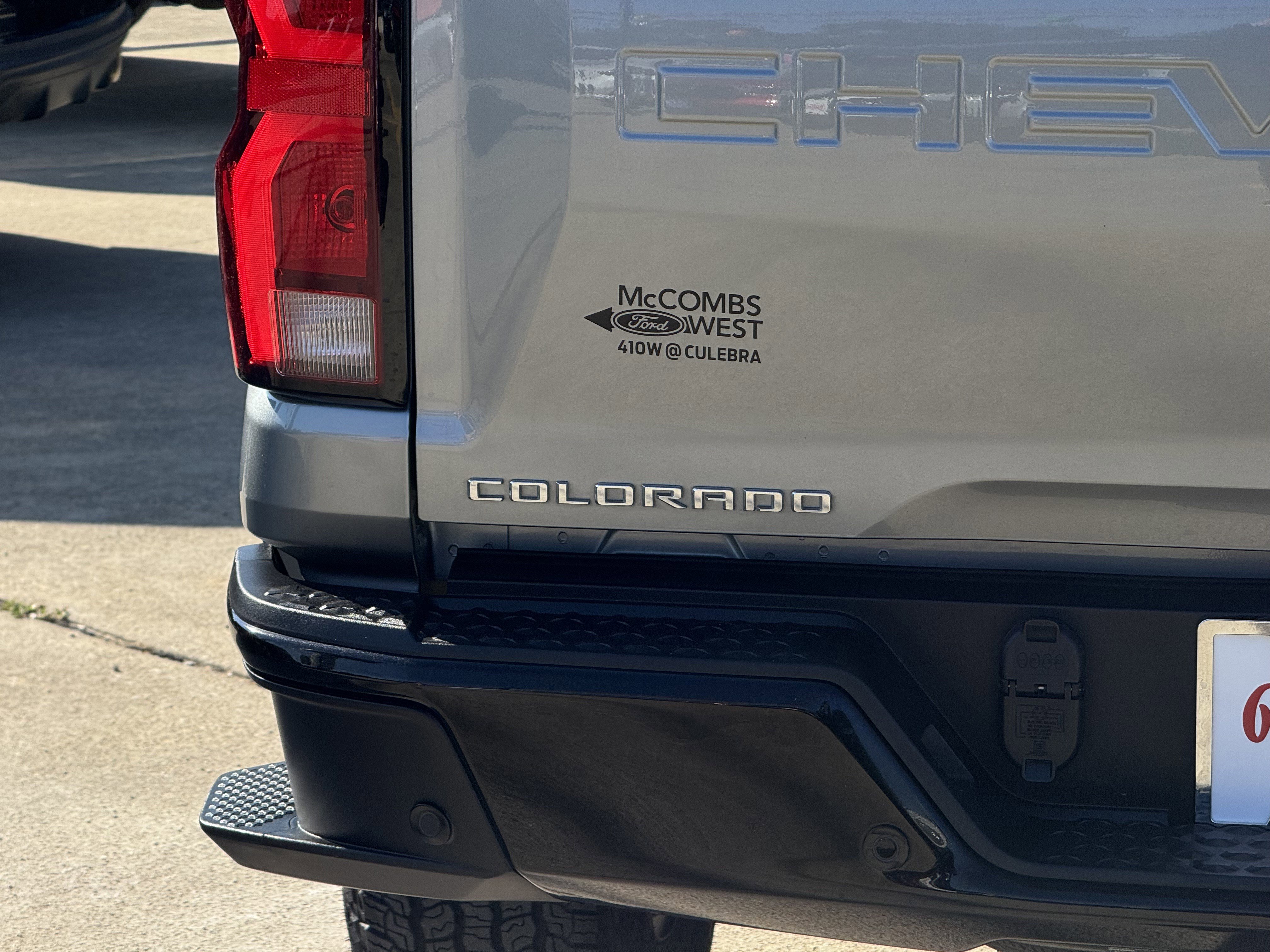 Used 2024 Chevrolet Colorado Z71 w/ Z71 Convenience Package 2 image 10