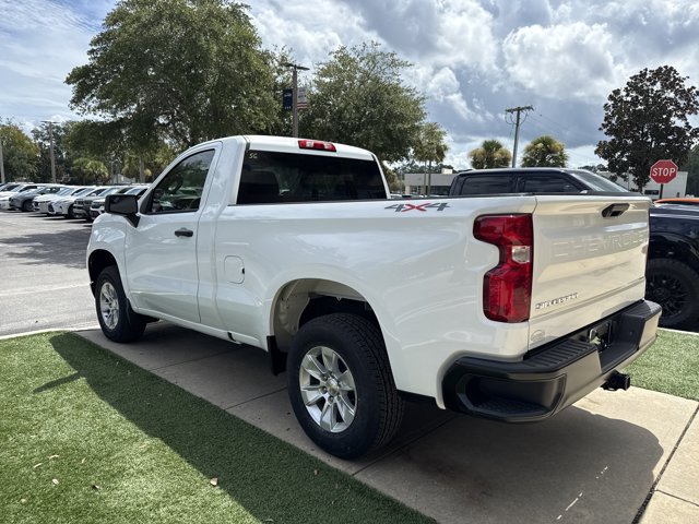 Used 2025 Chevrolet Silverado 1500 W/T w/ Trailering Package AWD/4WD image 4