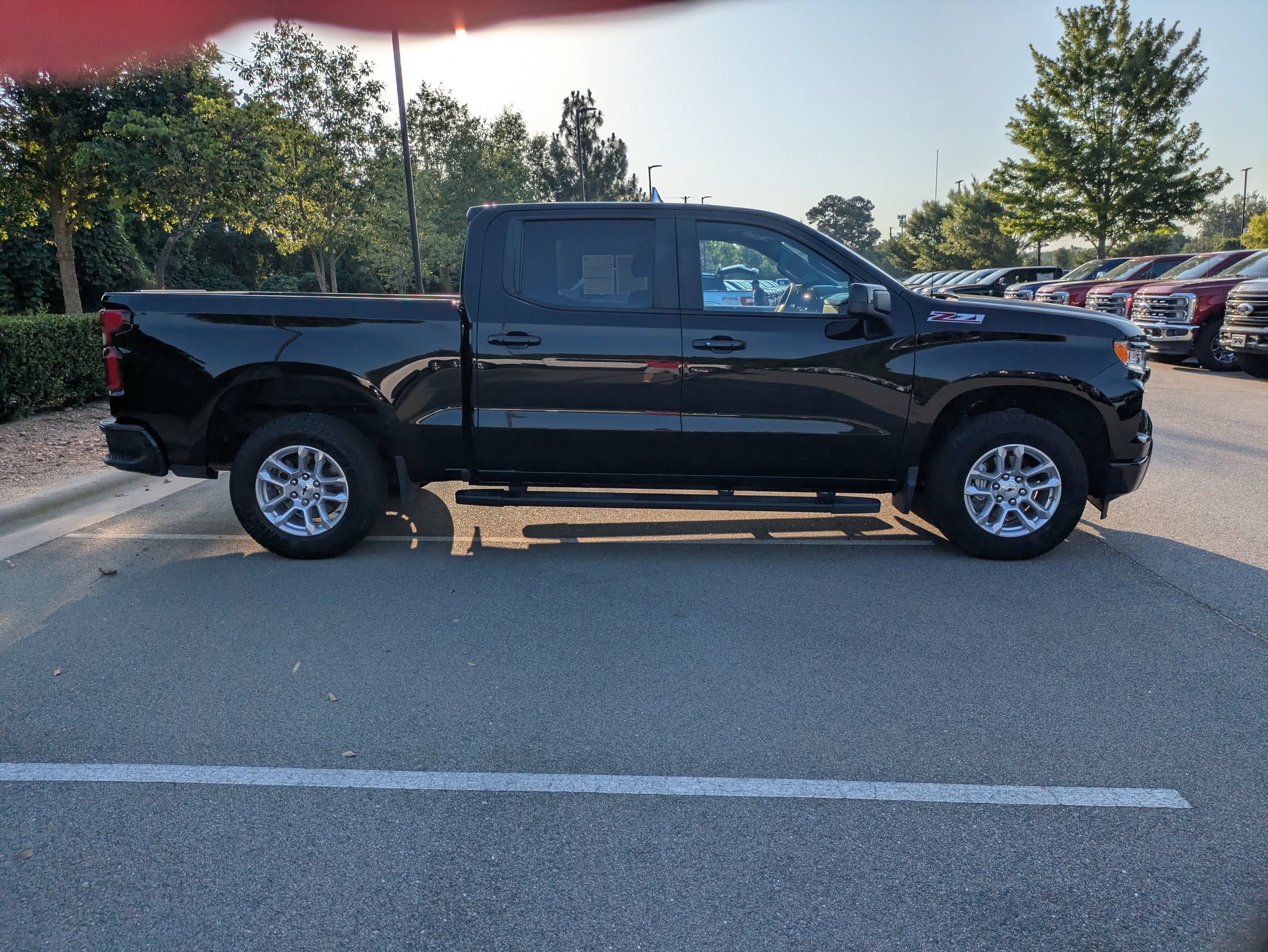 Used 2023 Chevrolet Silverado 1500 RST w/ Convenience Package II AWD/4WD image 3