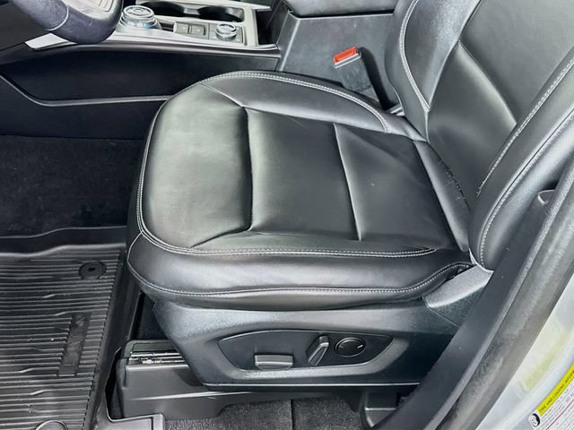 Certified 2022 Ford Explorer XLT w/ Equipment Group 202A AWD/4WD image 26