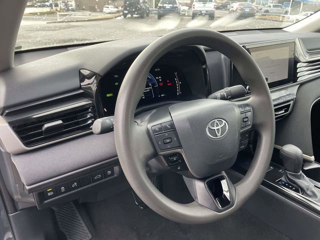 Used 2025 Toyota Camry LE image 18
