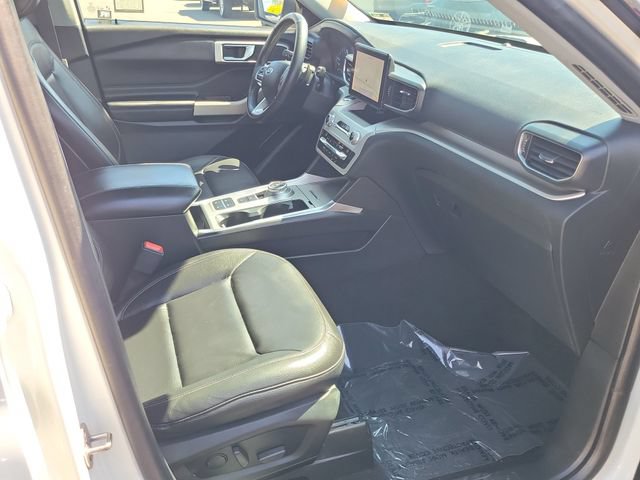 Certified 2020 Ford Explorer XLT w/ Equipment Group 202A RWD image 17