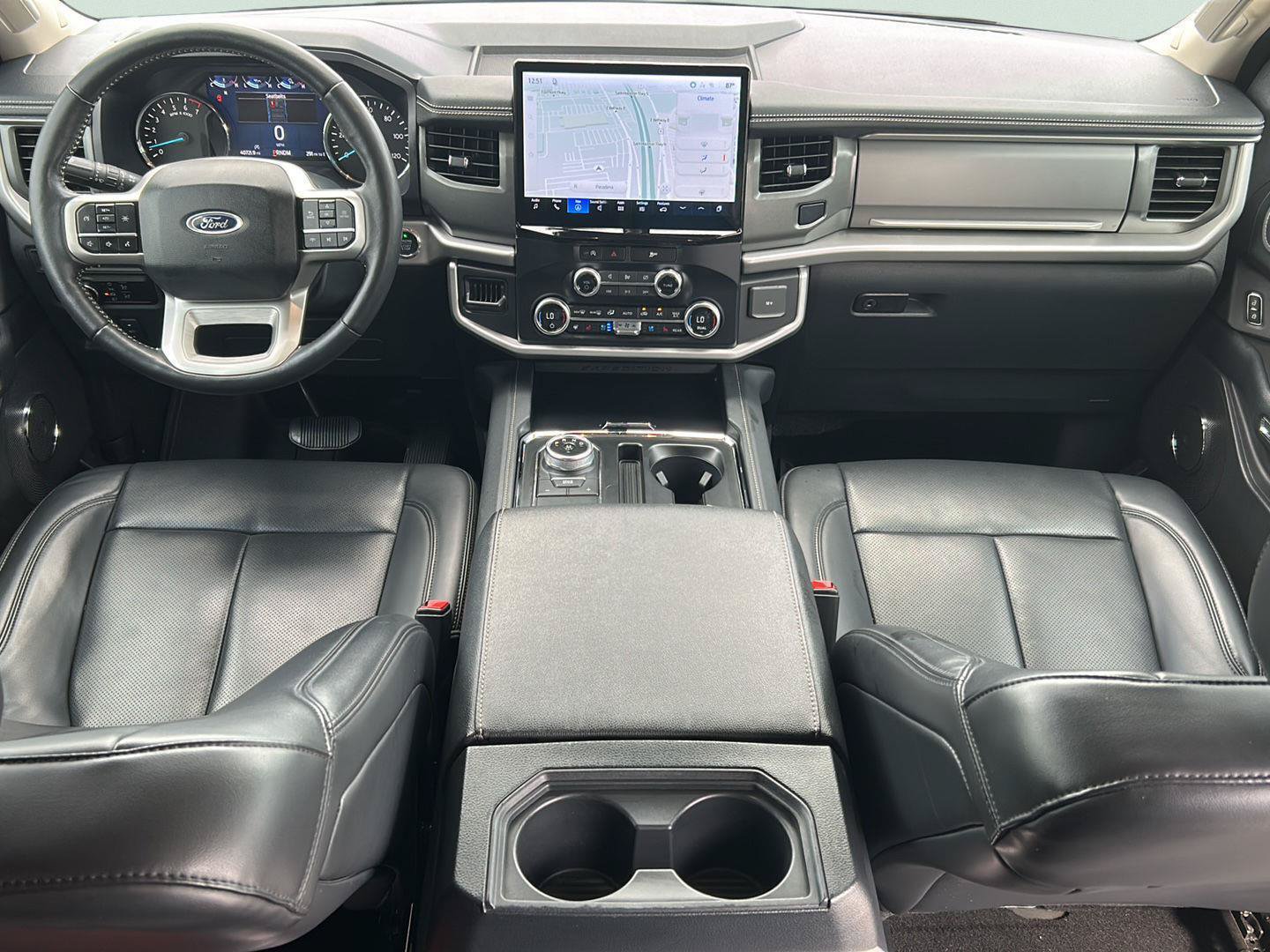 Certified 2024 Ford Expedition XLT RWD image 21