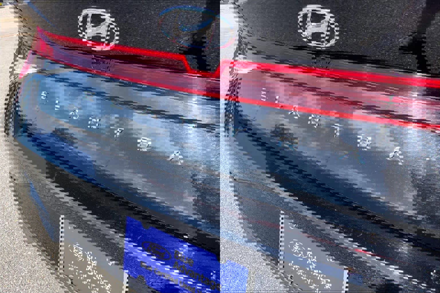 Used 2022 Hyundai Elantra SEL image 29