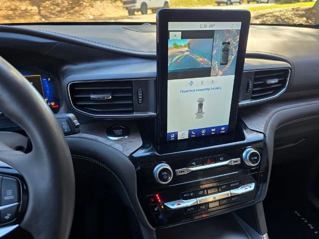 Certified 2022 Ford Explorer Platinum w/ Equipment Group 601A image 31