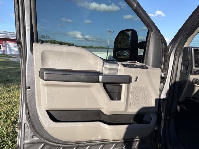 Certified 2022 Ford F250 XLT w/ Black Appearance Package AWD/4WD image 12