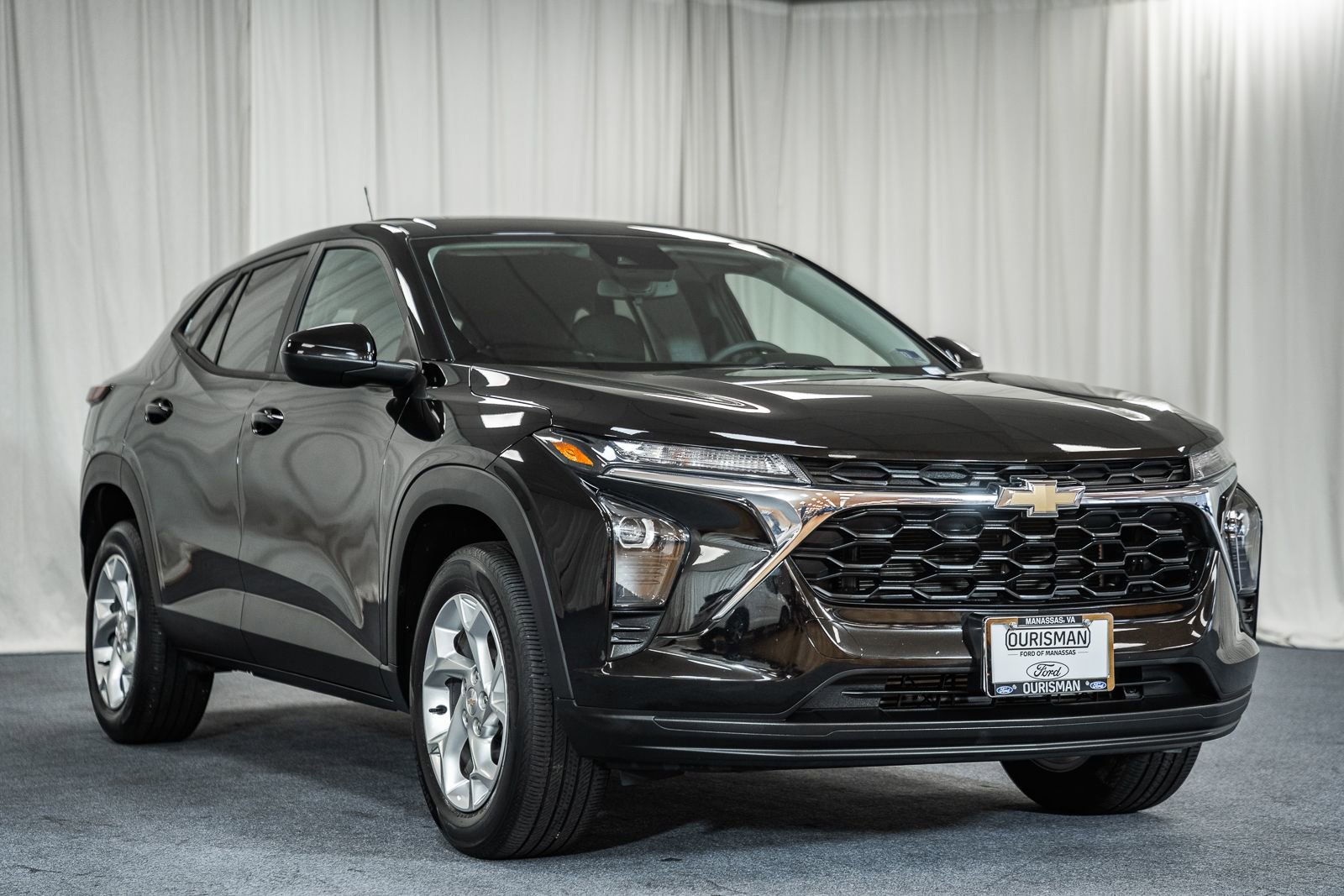 Used 2024 Chevrolet Trax LS w/ LS Convenience Package FWD image 1