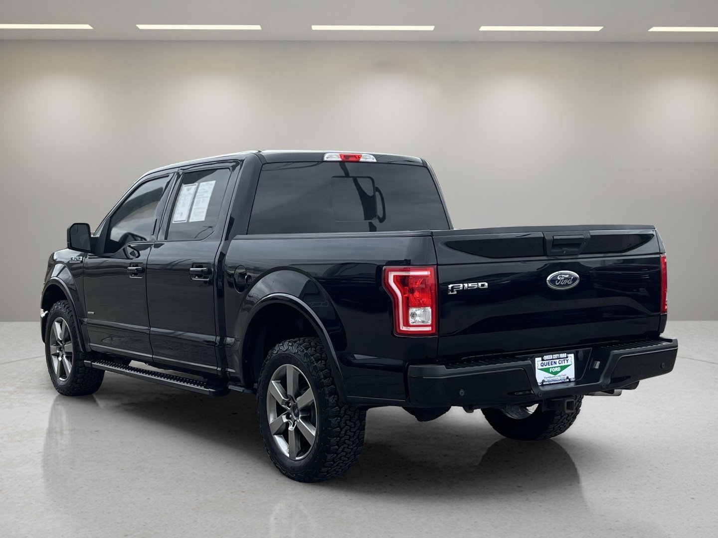 Certified 2017 Ford F150 XLT w/ Equipment Group 302A Luxury image 5