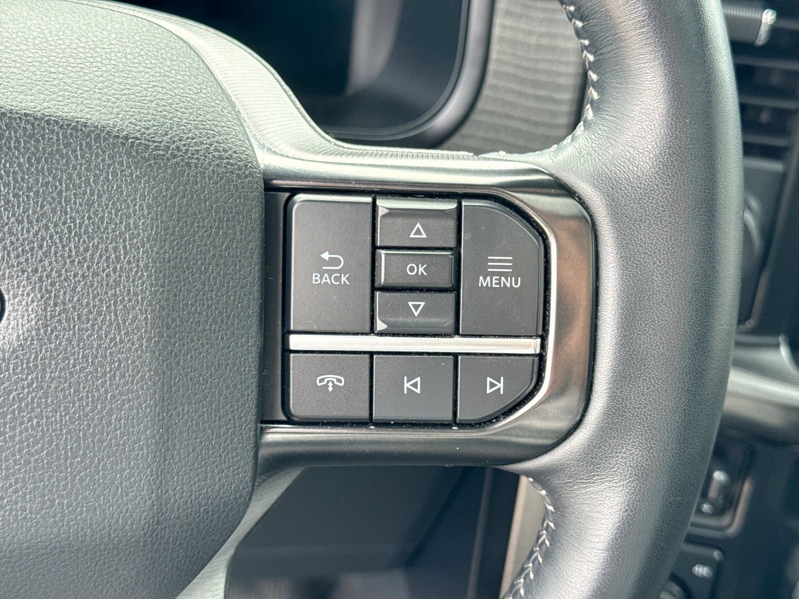Certified 2023 Ford F150 Platinum w/ FX4 Off-Road Package AWD/4WD image 31