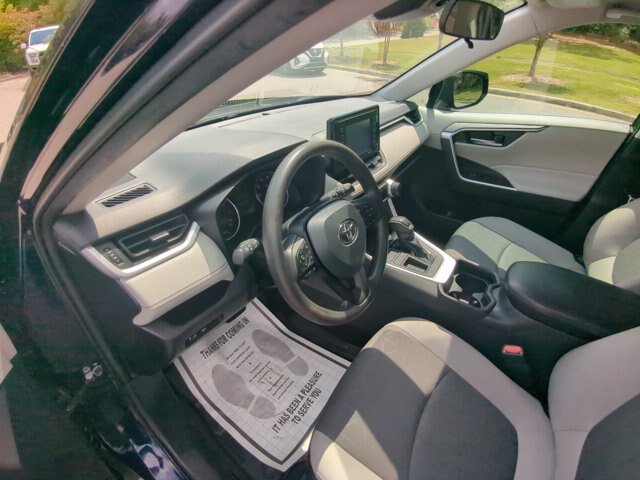 Used 2021 Toyota RAV4 XLE FWD image 15