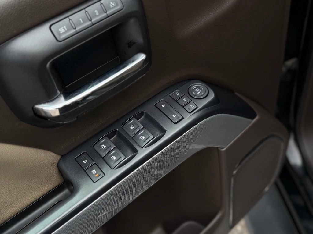 Used 2018 Chevrolet Silverado 1500 LTZ Z71 AWD/4WD image 23