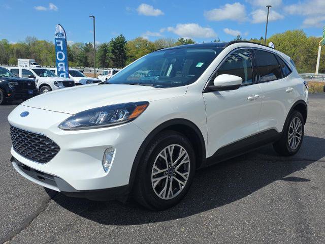 Certified 2022 Ford Escape SEL w/ Technology Package AWD/4WD image 3