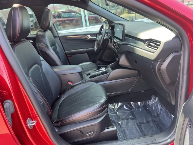 Certified 2025 Ford Escape ST-Line Elite w/ Premium Technology Package AWD/4WD image 22