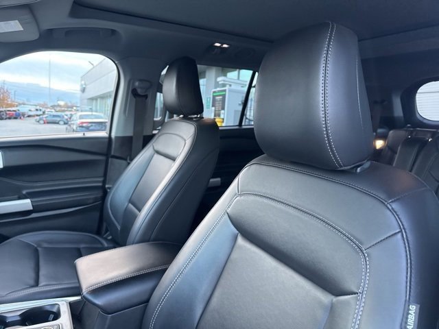 Certified 2022 Ford Explorer XLT w/ Equipment Group 202A image 16