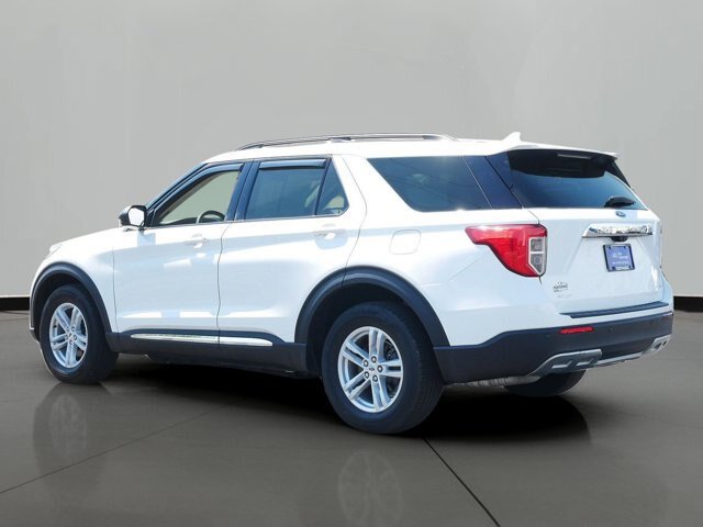 Certified 2024 Ford Explorer XLT w/ Equipment Group 202A AWD/4WD image 2