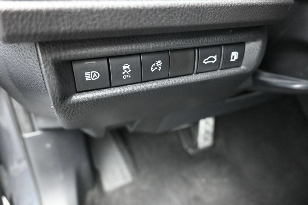 Used 2026 Toyota Camry SE FWD image 13