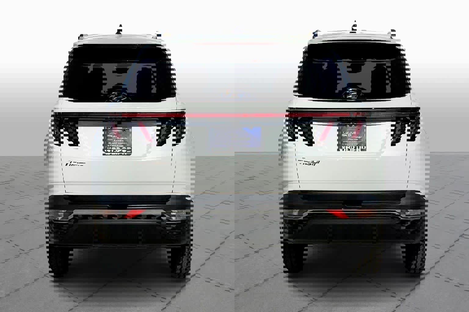 Used 2022 Hyundai Tucson SEL w/ Convenience + Premium Package image 2