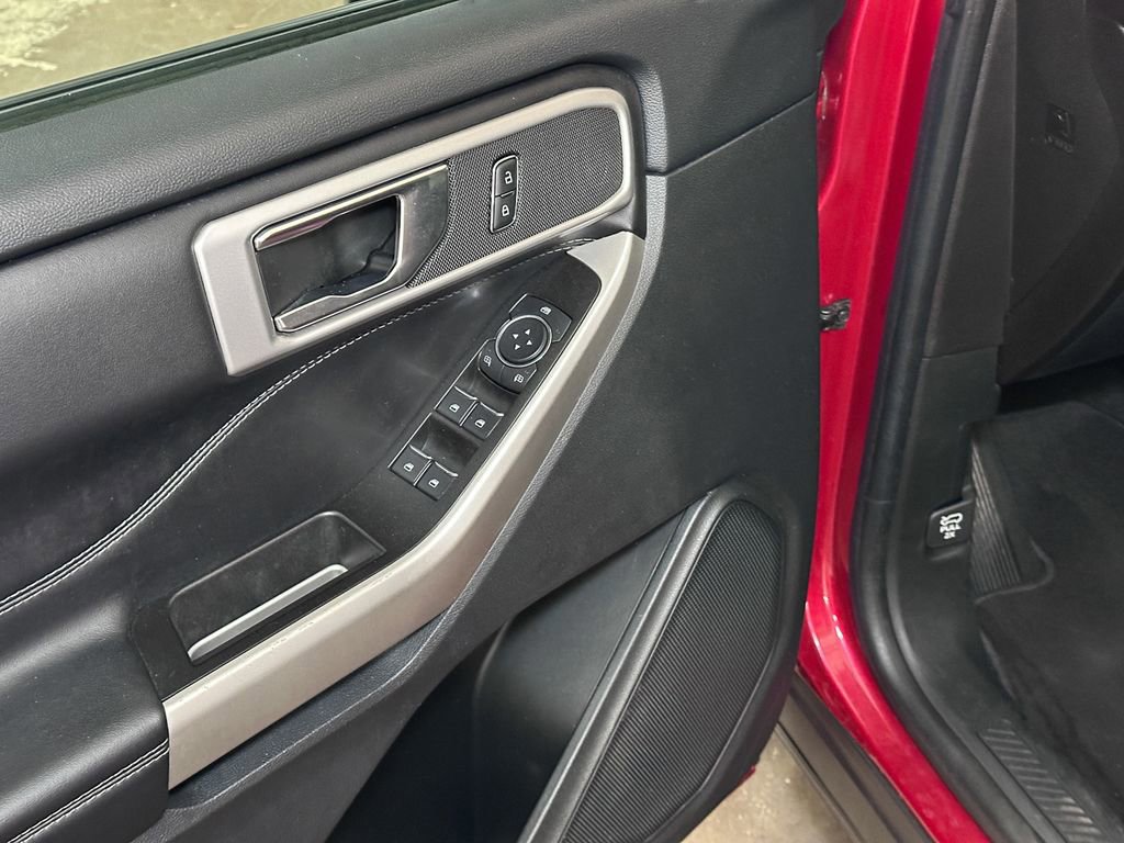 Certified 2022 Ford Explorer XLT image 25