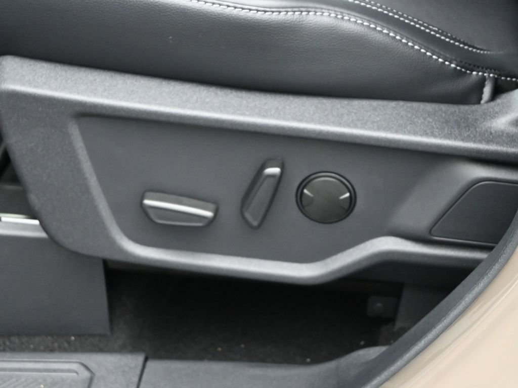 Certified 2026 Ford Bronco Outer Banks AWD/4WD image 13